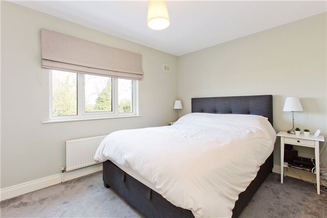 8 Cruagh Green, Cruagh Manor, Stepaside, Dublin 18