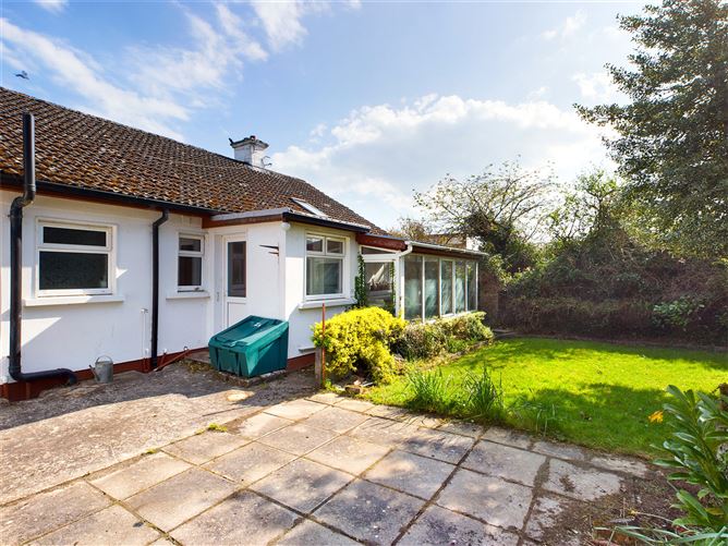 Westcourt, Racecourse Road, Thurles, Co. Tipperary
