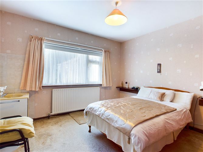 Westcourt, Racecourse Road, Thurles, Co. Tipperary