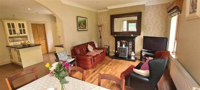2 Oak Meadows, Drumsna, Carrick-On-Shannon, Leitrim