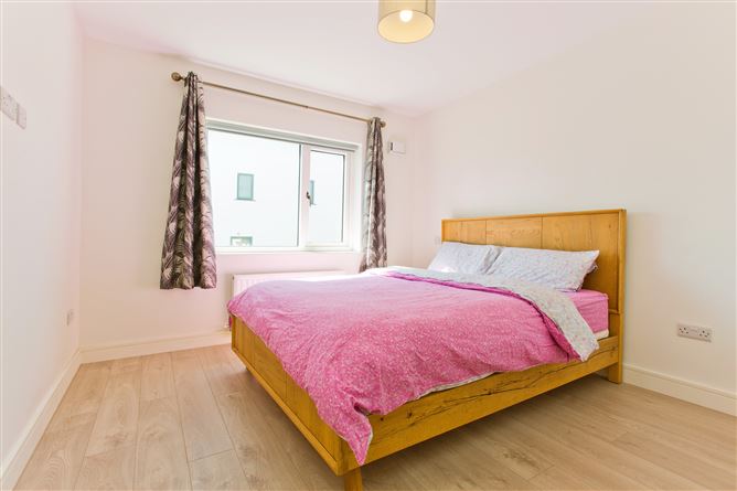 52 Graydon Crescent, Newcastle, Co.Dublin