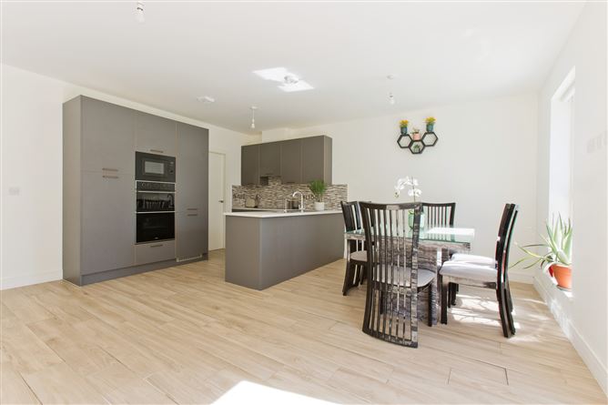 52 Graydon Crescent, Newcastle, Co.Dublin
