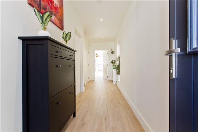 52 Graydon Crescent, Newcastle, Co.Dublin