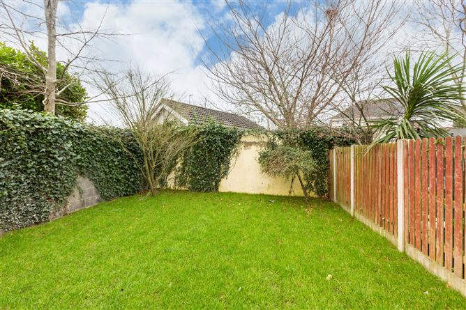 1 Saint Edmunds Park, Lucan, Co.Dublin