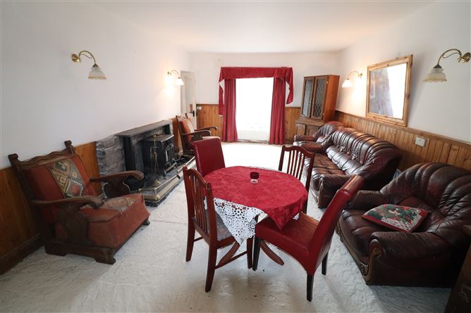 2 Deerpark, Tuamgraney, Clare