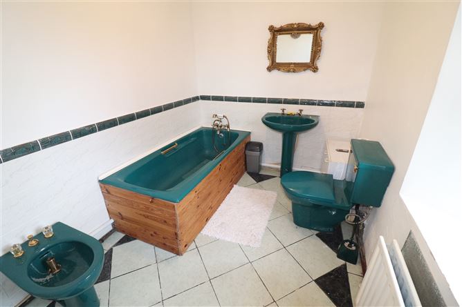 2 Deerpark, Tuamgraney, Clare