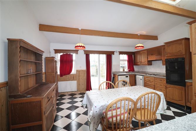 2 Deerpark, Tuamgraney, Clare