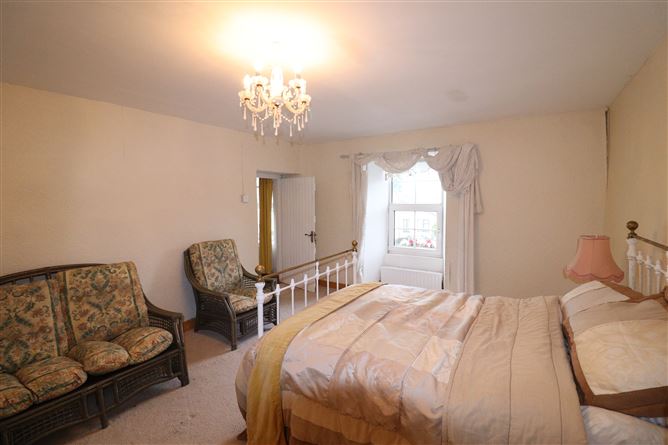 2 Deerpark, Tuamgraney, Clare