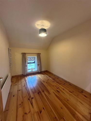 Photo 11 of 19 — 5 Barrack Street, Ardfinnan, Clonmel, Tipperary