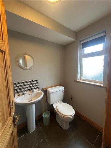 Photo 12 of 19 — 5 Barrack Street, Ardfinnan, Clonmel, Tipperary