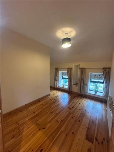 Photo 10 of 19 — 5 Barrack Street, Ardfinnan, Clonmel, Tipperary