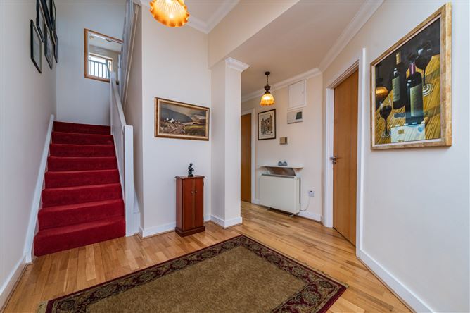 https://photos-a.propertyimages.ie/media/5/6/7/5021765/064563f1-d1c7-43b4-b6fc-43704b28b977_l.jpg