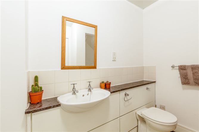 66/67 South Great Georges Street, South Dublin City, Dublin 2