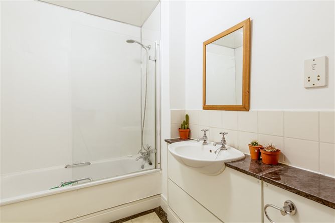 66/67 South Great Georges Street, South Dublin City, Dublin 2