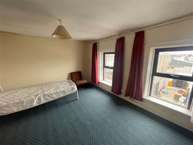82/83 Johnstown, Waterford