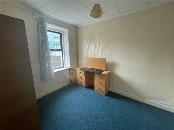 82/83 Johnstown, Waterford