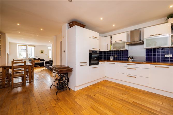 100 WALSH ROAD, Drumcondra, Dublin 9