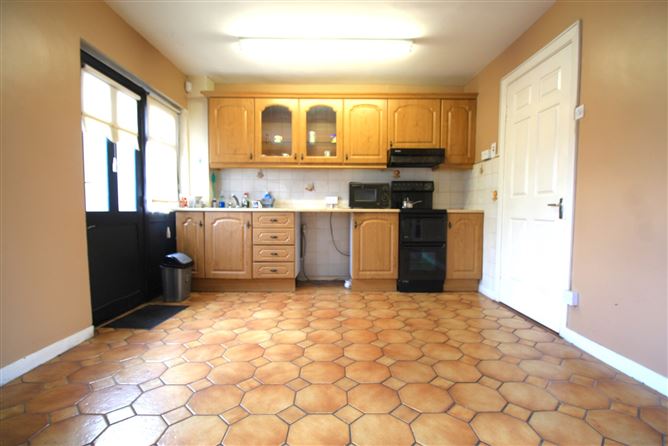 103 New Oak Estate, Carlow