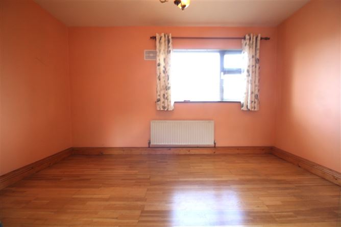 103 New Oak Estate, Carlow