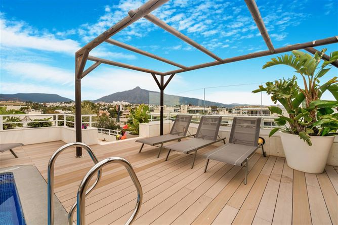 Spain, Marbella, Marbella - Puerto Banus - COSTA-00670P