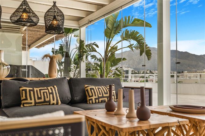Spain, Marbella, Marbella - Puerto Banus - COSTA-00670P