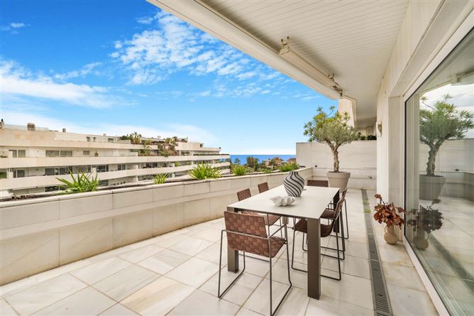 Spain, Marbella, Marbella - Puerto Banus - COSTA-00670P