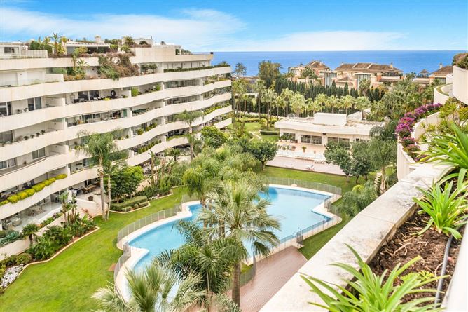 Spain, Marbella, Marbella - Puerto Banus - COSTA-00670P