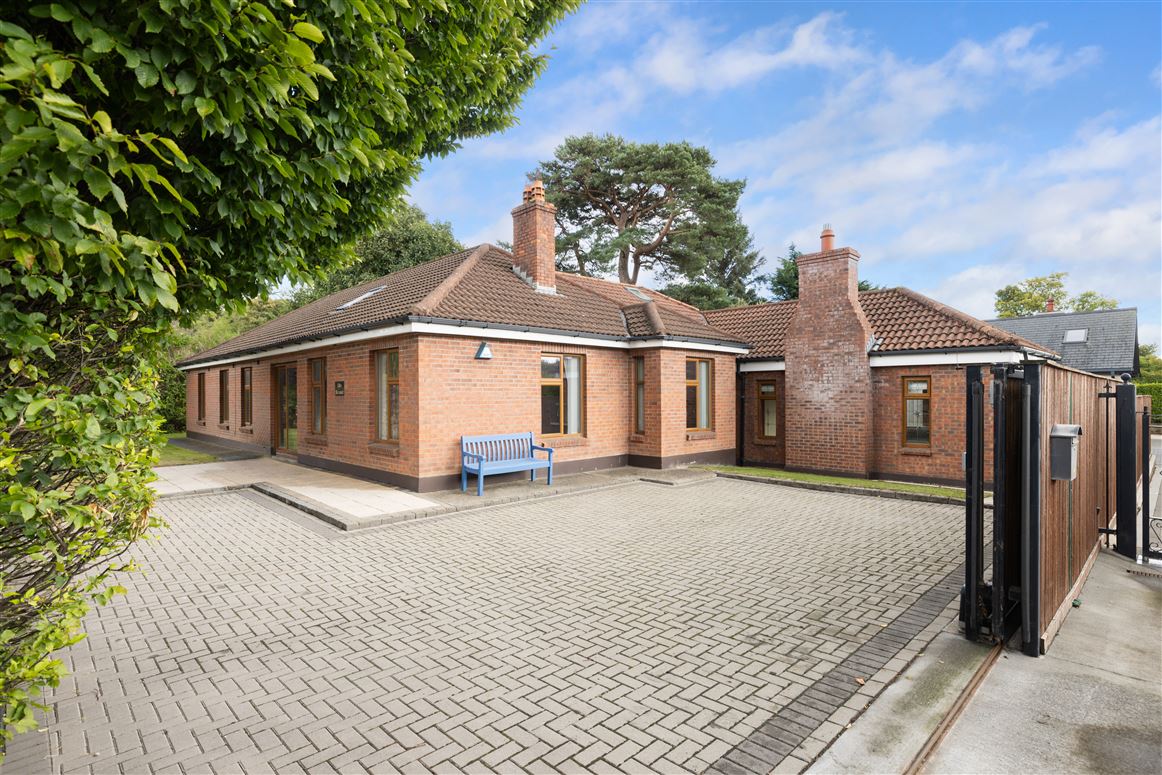 An Scairt, Leopardstown, Dublin 18
