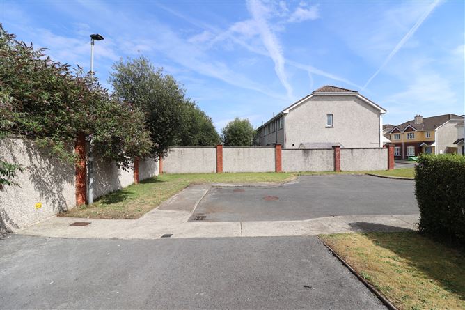 Photo 25 of 31 — 76 Dromroe Avenue, Woodhaven, Castletroy, Limerick