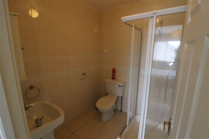 Photo 12 of 31 — 76 Dromroe Avenue, Woodhaven, Castletroy, Limerick