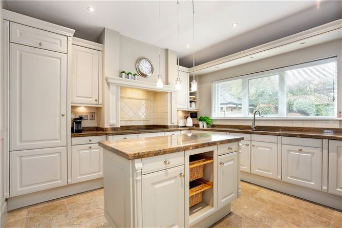 7 Carrickmines Garth, Carrickmines Wood, Brennanstown Road, Dublin 18