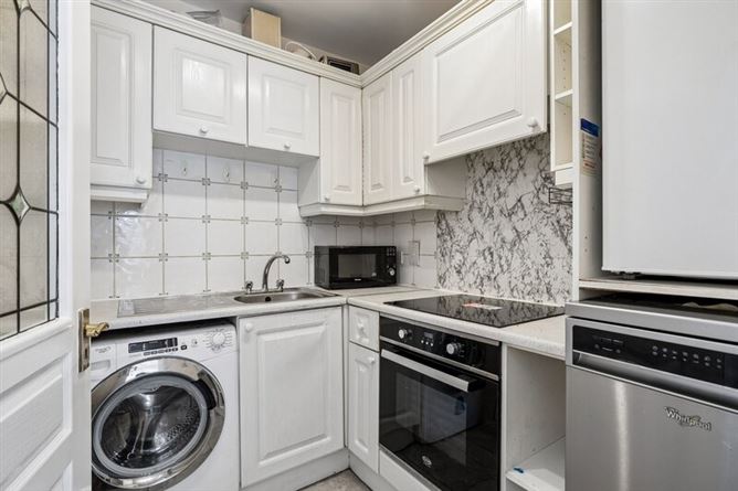 33 Shrewsbury, Donnybrook Castle, Donnybrook, Dublin 4
