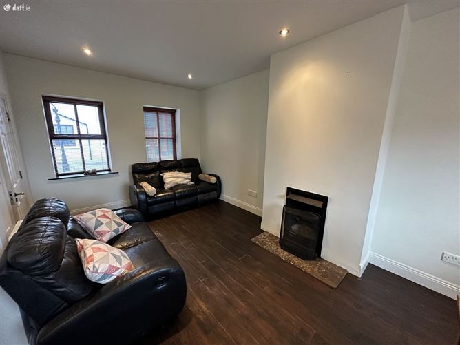 6 The Moorings, Kilmacsimon Quay, Innishannon, Cork
