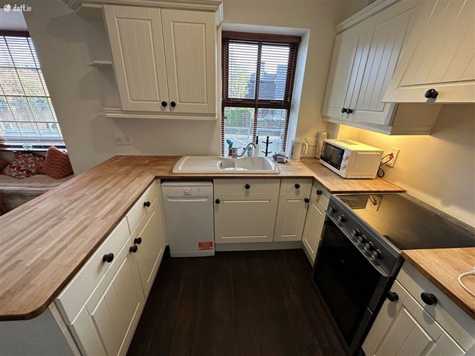 6 The Moorings, Kilmacsimon Quay, Innishannon, Cork