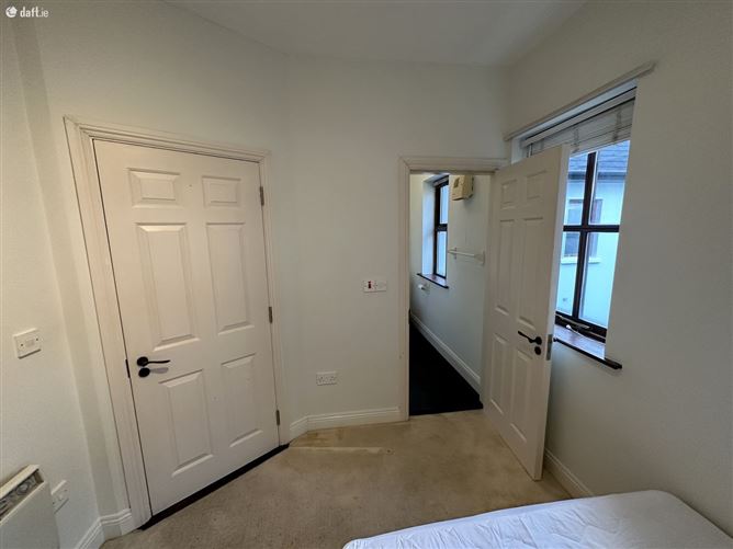 6 The Moorings, Kilmacsimon Quay, Innishannon, Cork