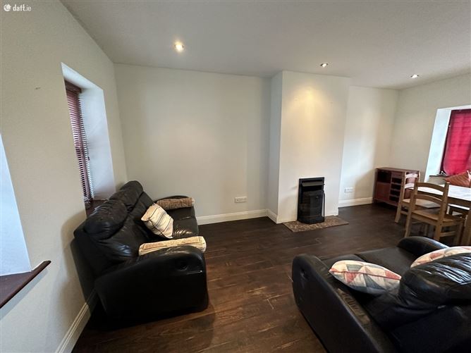 6 The Moorings, Kilmacsimon Quay, Innishannon, Cork