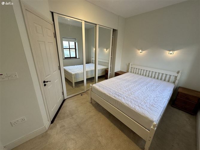 6 The Moorings, Kilmacsimon Quay, Innishannon, Cork