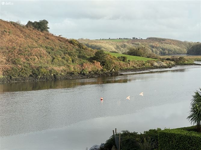 6 The Moorings, Kilmacsimon Quay, Innishannon, Cork
