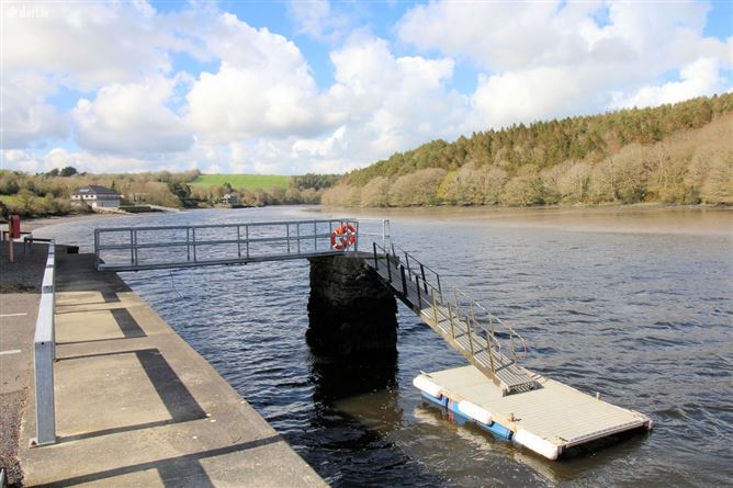 6 The Moorings, Kilmacsimon Quay, Innishannon, Cork