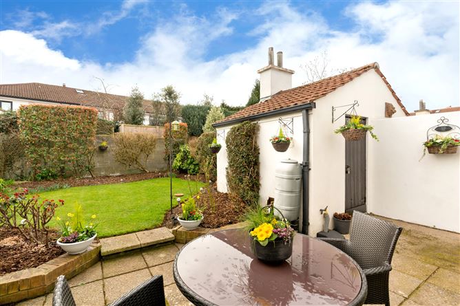 121 Tudor Lawns, Foxrock, Dublin 18