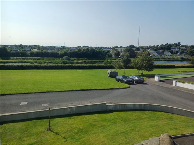 90 The Glebe, Ballina, Mayo