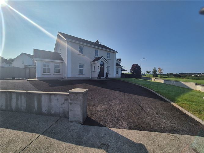 90 The Glebe, Ballina, Mayo