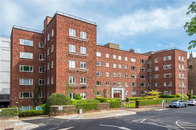 40 Court Apartment, Wilton Place, Dublin 2