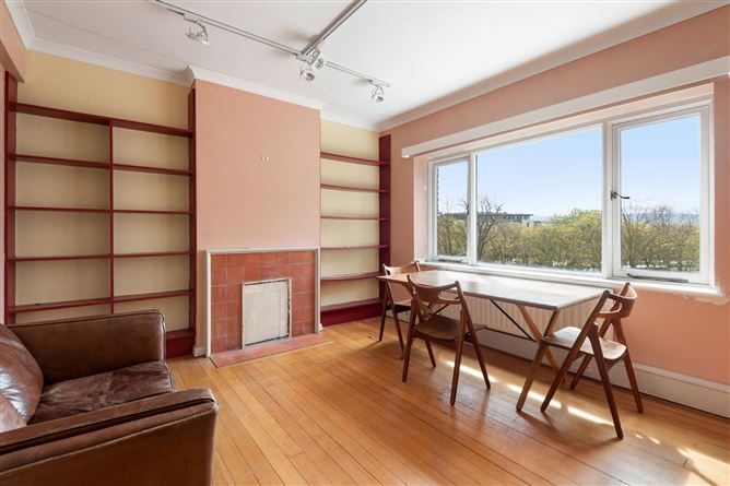 40 Court Apartment, Wilton Place, Dublin 2