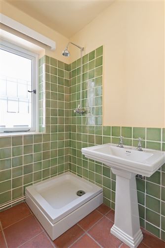 40 Court Apartment, Wilton Place, Dublin 2
