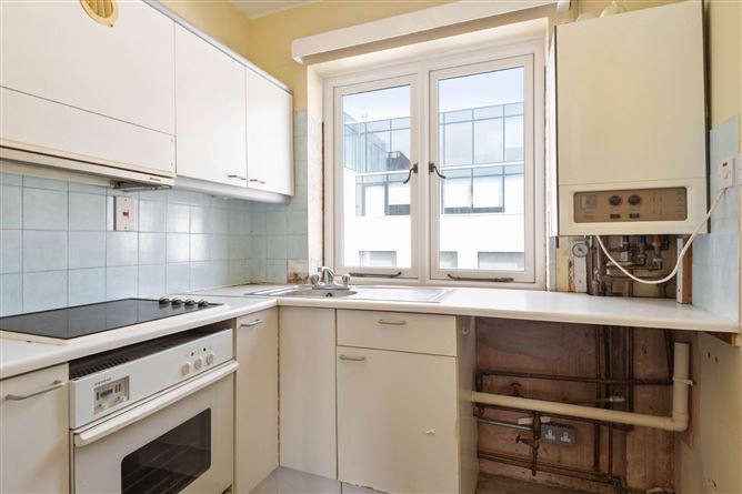 40 Court Apartment, Wilton Place, Dublin 2