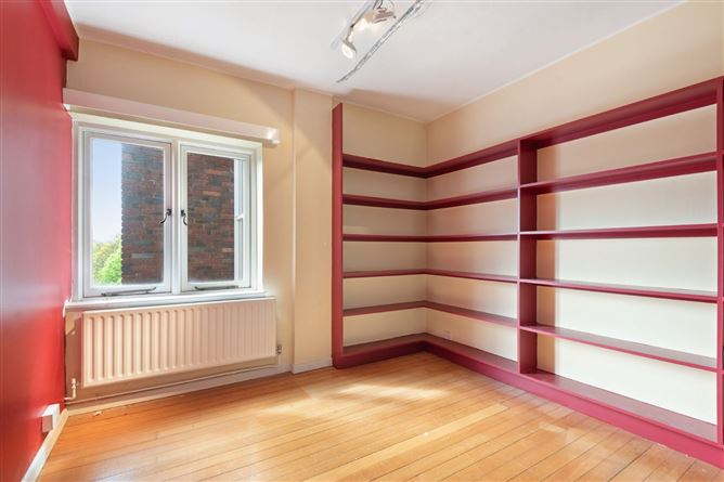 40 Court Apartment, Wilton Place, Dublin 2