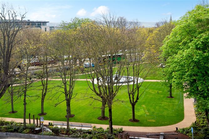 40 Court Apartment, Wilton Place, Dublin 2