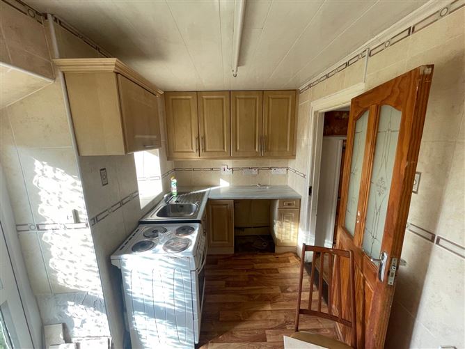 3 Castle Row, Main Street, Dungloe, Co. Donegal