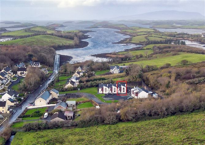 11 Craobh Ban, Quay Road, Newport, Co. Mayo